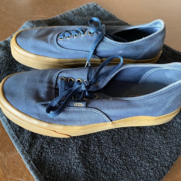 Vans Authentic — Navy — Excellent Condition - Picture 1 of 3